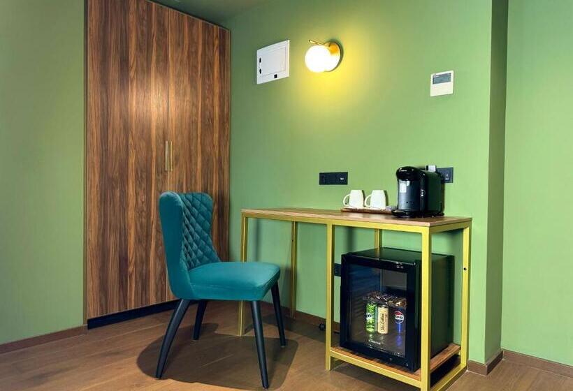 اتاق سوپریور با تخت بزرگ, Tbilisi Edition   Design