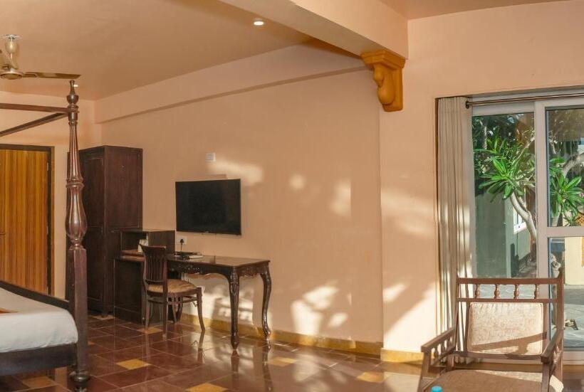 Вилла 2 Спальни, Unvr A Peace Full Farmhouse Resort Udaipur