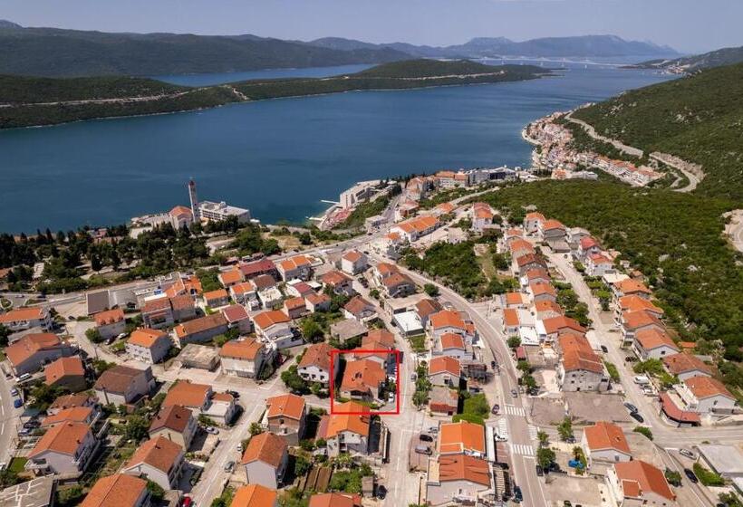 اتاق استاندارد چهار تخته, Guest House Ardiana