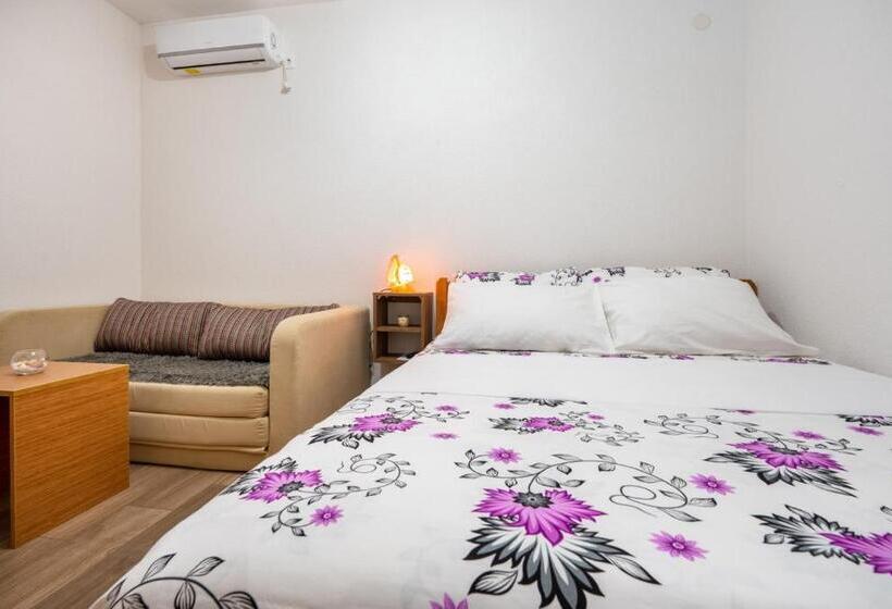 اتاق استاندارد چهار تخته, Guest House Ardiana