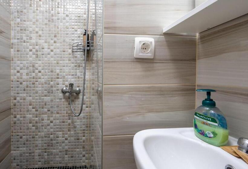 اتاق استاندارد چهار تخته, Guest House Ardiana