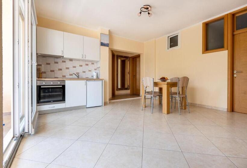 اتاق استاندارد, Guest House Ardiana