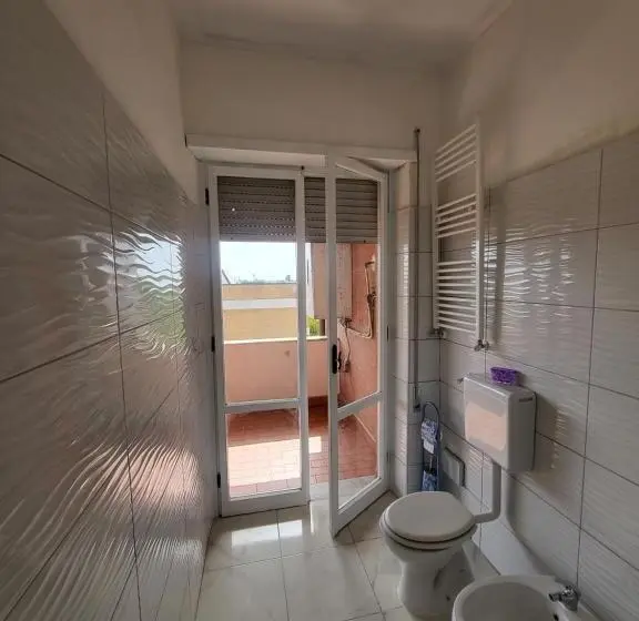 اتاق سوپریور با تخت بزرگ, Leonardo Da Vinci Guest House