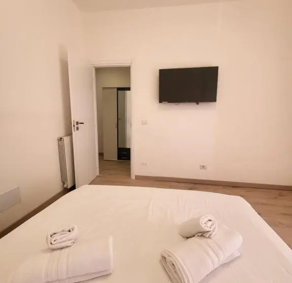 اتاق لوکس با تخت بزرگ, Leonardo Da Vinci Guest House