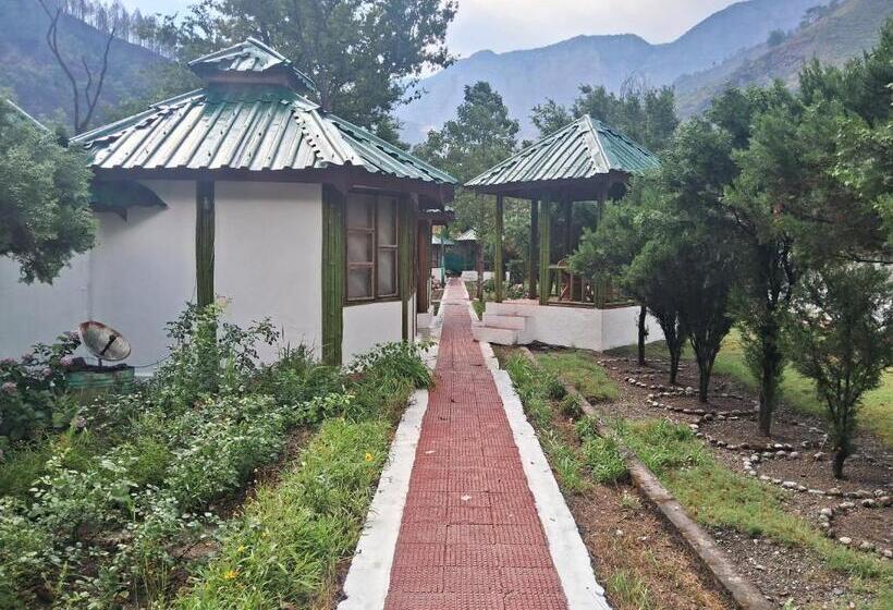 Quarto Estandar Vista Jardim, अरण्यम बैम्बो रिसॉर्ट