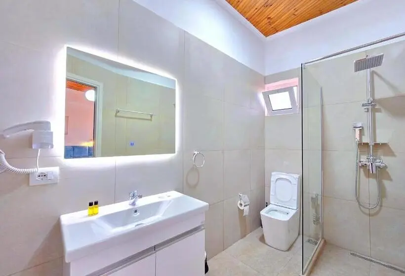 اتاق استاندارد سه نفره, Enma Rooms