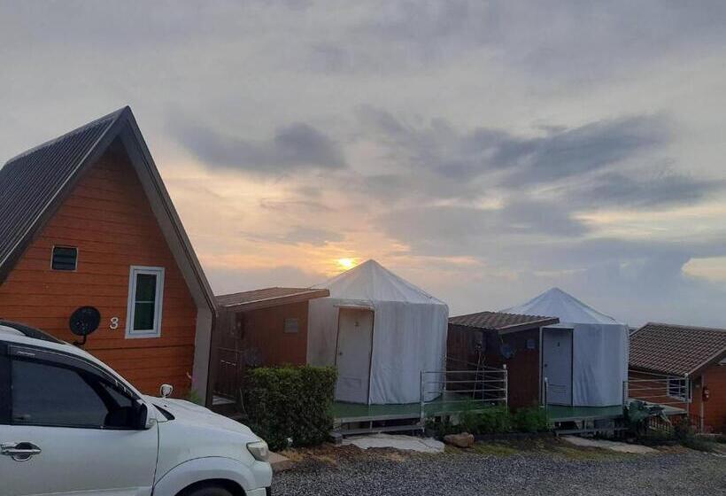 كوخ قياسي, Ing Ai Mhok Phu Thap Buek