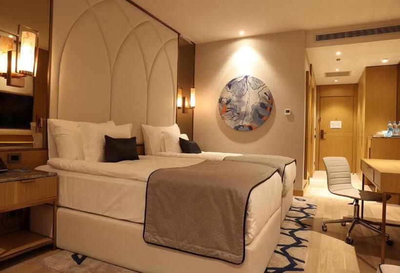 اتاق داخلی دلوکس, Karavansaray Turkistan Family Hotel   Flying Theatre Access