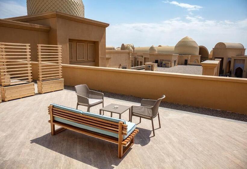سوئیت جونیور با تراس, Karavansaray Turkistan Family Hotel   Flying Theatre Access