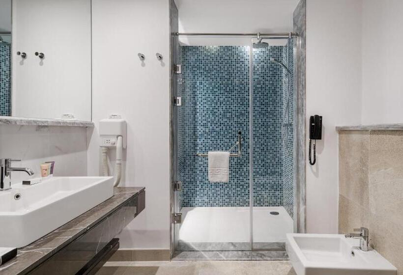 اتاق لوکس با تخت بزرگ, The G Hotel Einbay