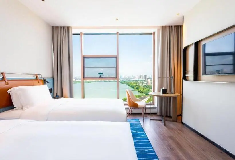 Standard-huone Järvinäkymä, Echarm Hotel   Wuhan Jingkai Yongwang Sports Center