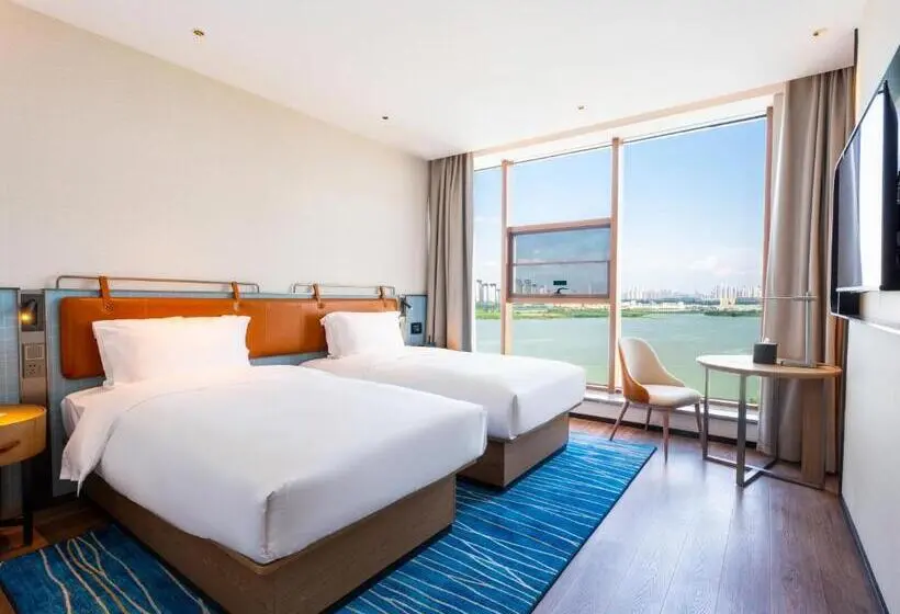 Standard-huone Järvinäkymä, Echarm Hotel   Wuhan Jingkai Yongwang Sports Center