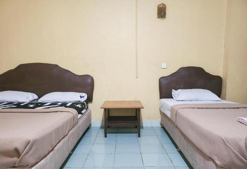 Семейный Номер, Tanjung Pinang Jaya Redpartner