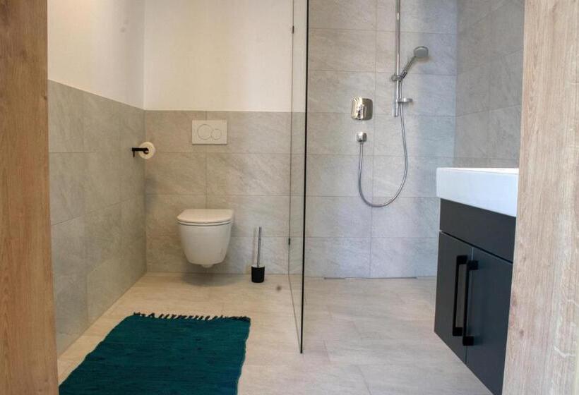 اتاق لوکس, Myquartier City Chalets