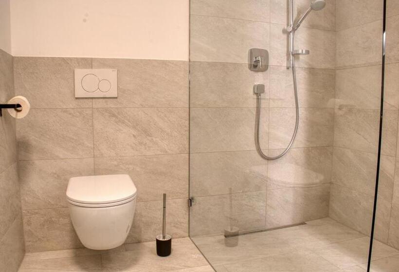 اتاق لوکس, Myquartier City Chalets