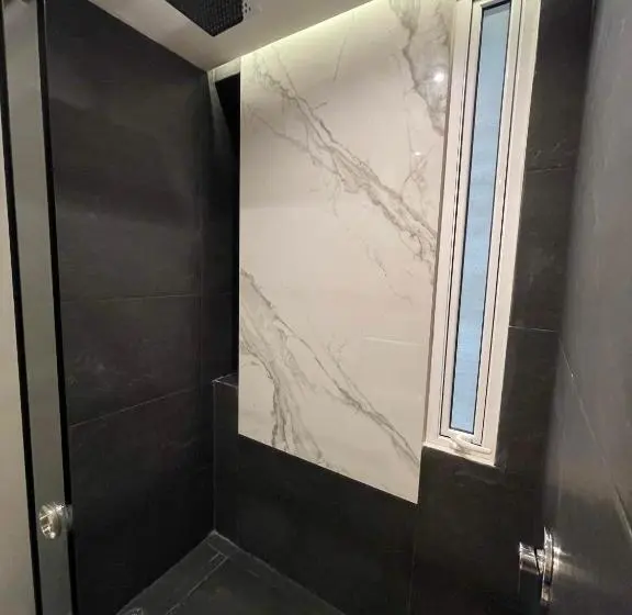 デラックススイート, Nayfer Suites