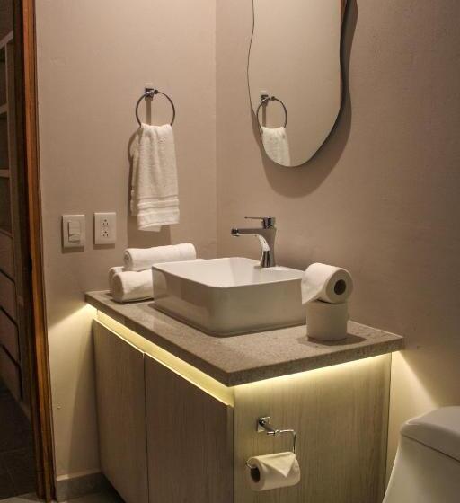 سوییت, Nayfer Suites