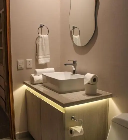 スイート, Nayfer Suites