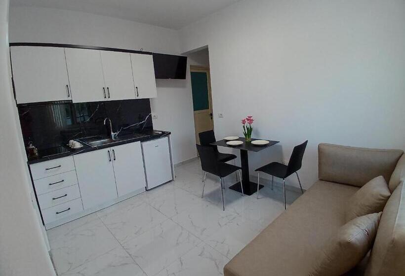 חדר סטנדרט, Aiden S House 2