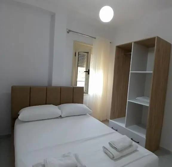 اتاق استاندارد, Aiden S House 2