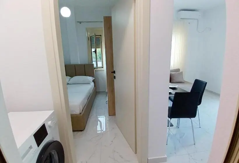 اتاق استاندارد, Aiden S House 2