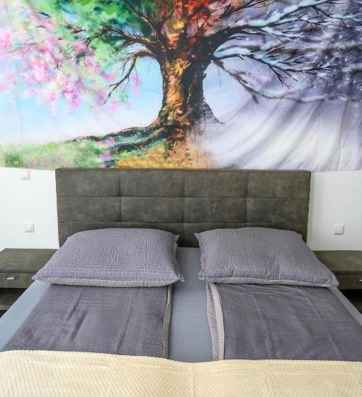 غرفة قياسية, Plaza Cafe & Bar