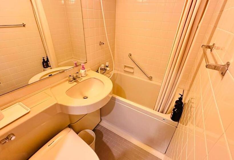 غرفة قياسية رباعية, Global Resort Nukui