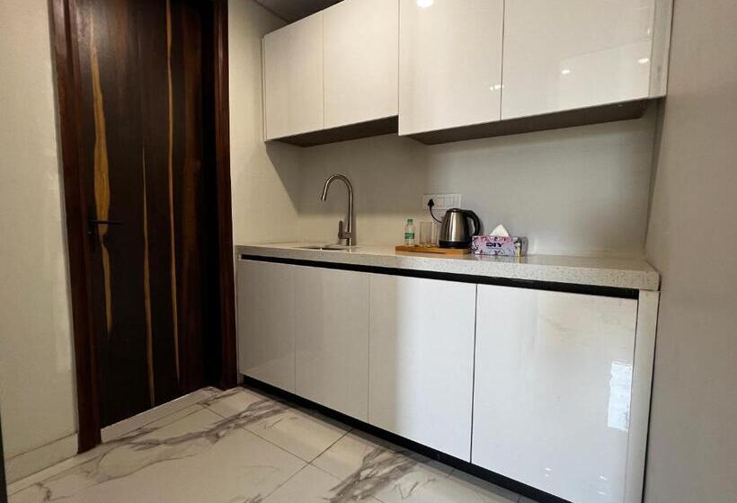 Balkonlu Delüks Oda, Hoften Sukh Vasa, Sector 51 Gurgaon