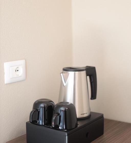 高级单人间, Le Fare