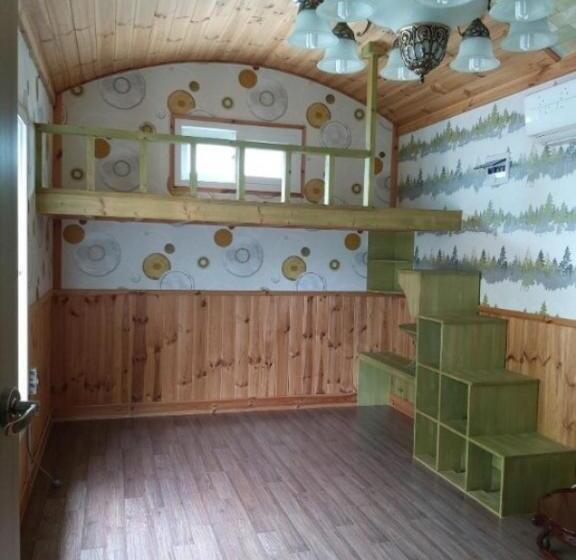 四人标准间, Sangjoo Munjangdae Healing House