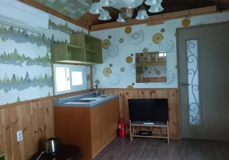 スタンダード4人部屋, Sangjoo Munjangdae Healing House