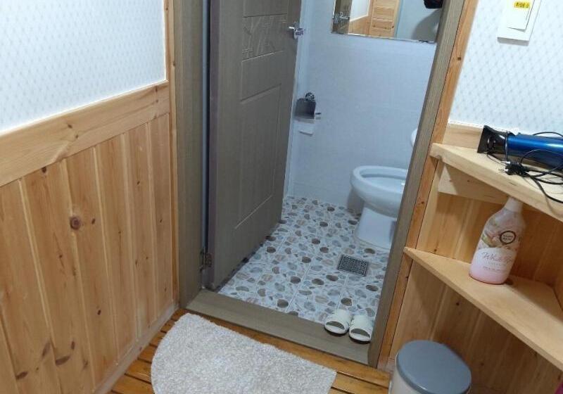 家庭间, Sangjoo Munjangdae Healing House