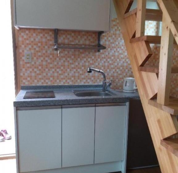 Семейный Номер, Sangjoo Munjangdae Healing House