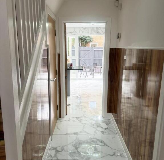 اتاق استاندارد, Tina Guest House