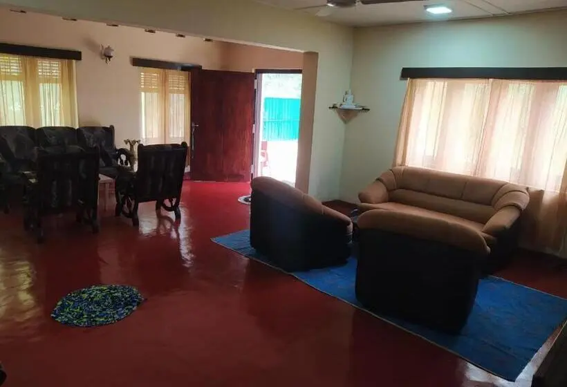 エコノミールーム, Ambalama Hostel