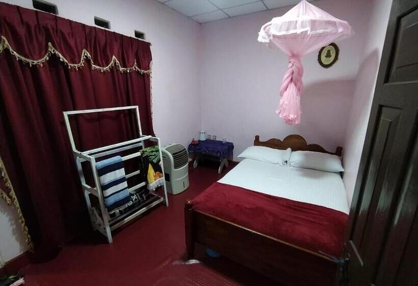 غرفة إقتصادية, Ambalama Hostel