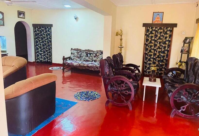 غرفة قياسية مطلّة علي الحديقة, Ambalama Hostel