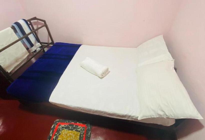 Номер Стандарт Вид на Сад, Ambalama Hostel