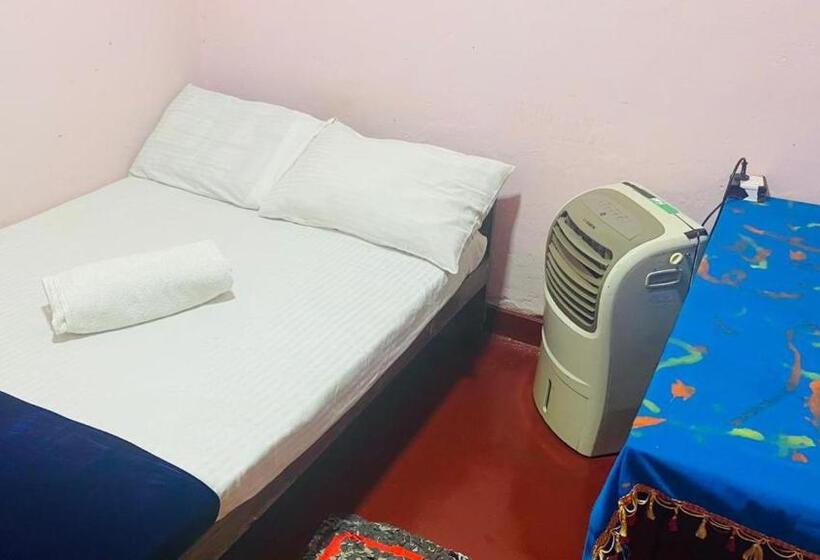 غرفة قياسية مطلّة علي الحديقة, Ambalama Hostel
