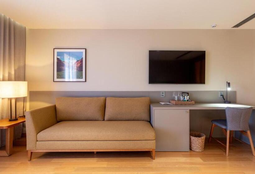 חדר דלוקס, Monã