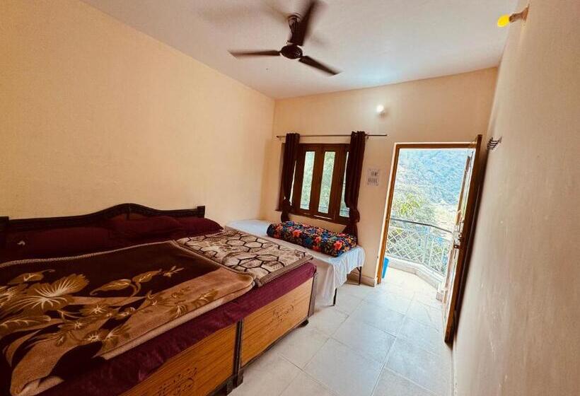 エコノミールーム, New Basera