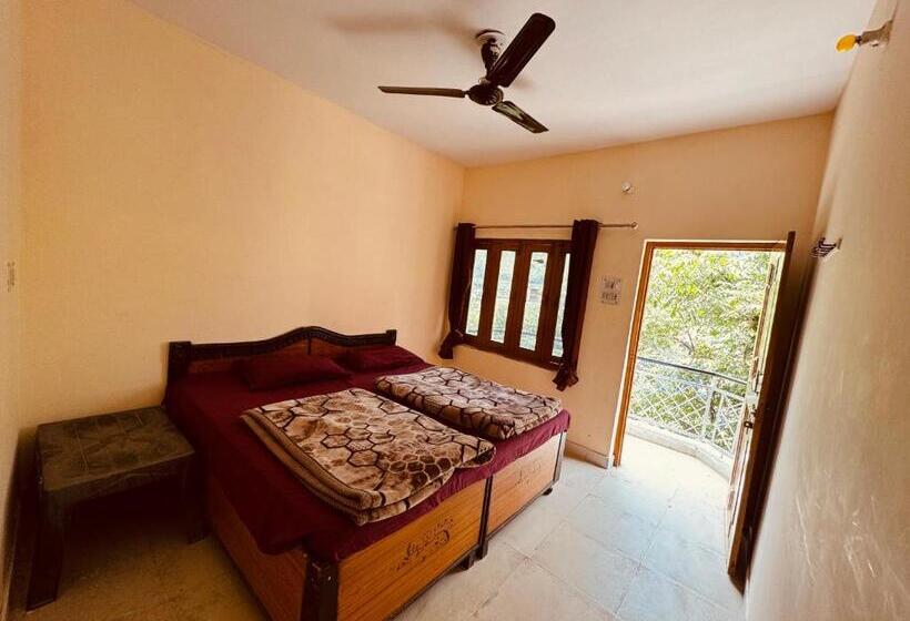 エコノミールーム, New Basera