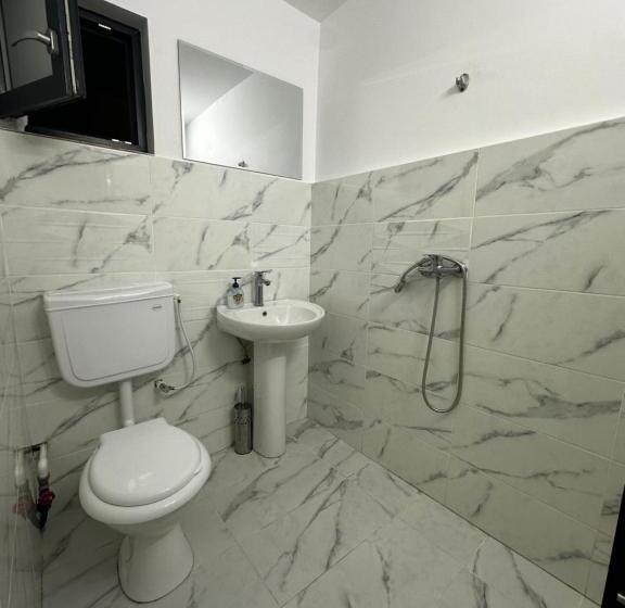 غرفة قياسية ثلاثية, Pensiunea Fellycia & Janett