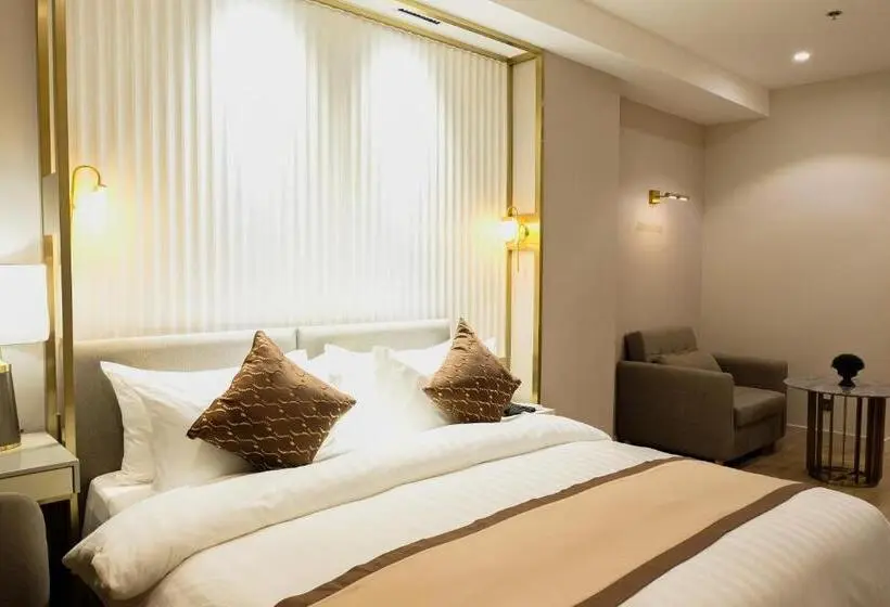 キングサイズベッドのデラックスルーム, Uma Hotel And Residences