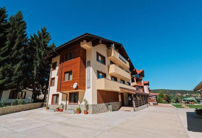 غرفة قياسية ثلاثية, къща за гости степет