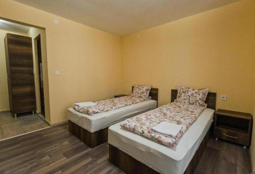 غرفة ديلوكس, къща за гости степет