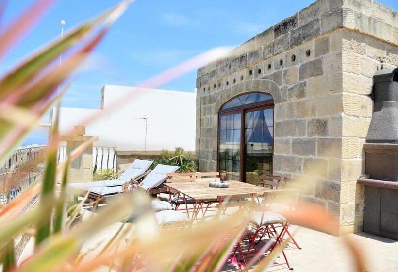 ویلای یک اتاق خوابه با استخر شنا, Gozo Farmhouse
