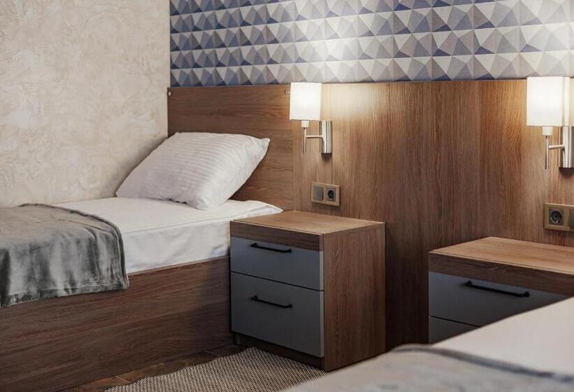 استودیوی استاندارد, Yudgi   Home