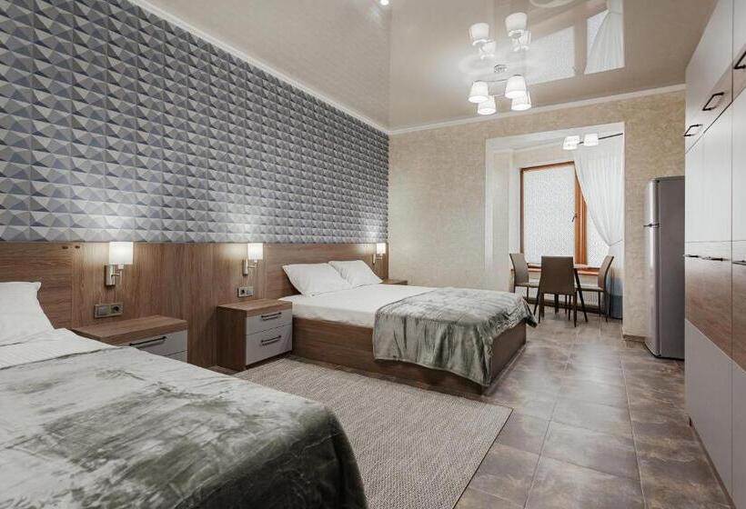 استودیوی استاندارد, Yudgi   Home