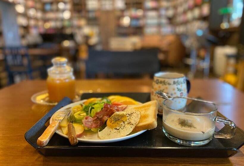 Cama em Quarto Compartilhado, Ganderak Guest House